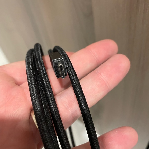 UNI‎ USB-C TO HDMI CABLE 6FT BLACK - Picture 5 of 5